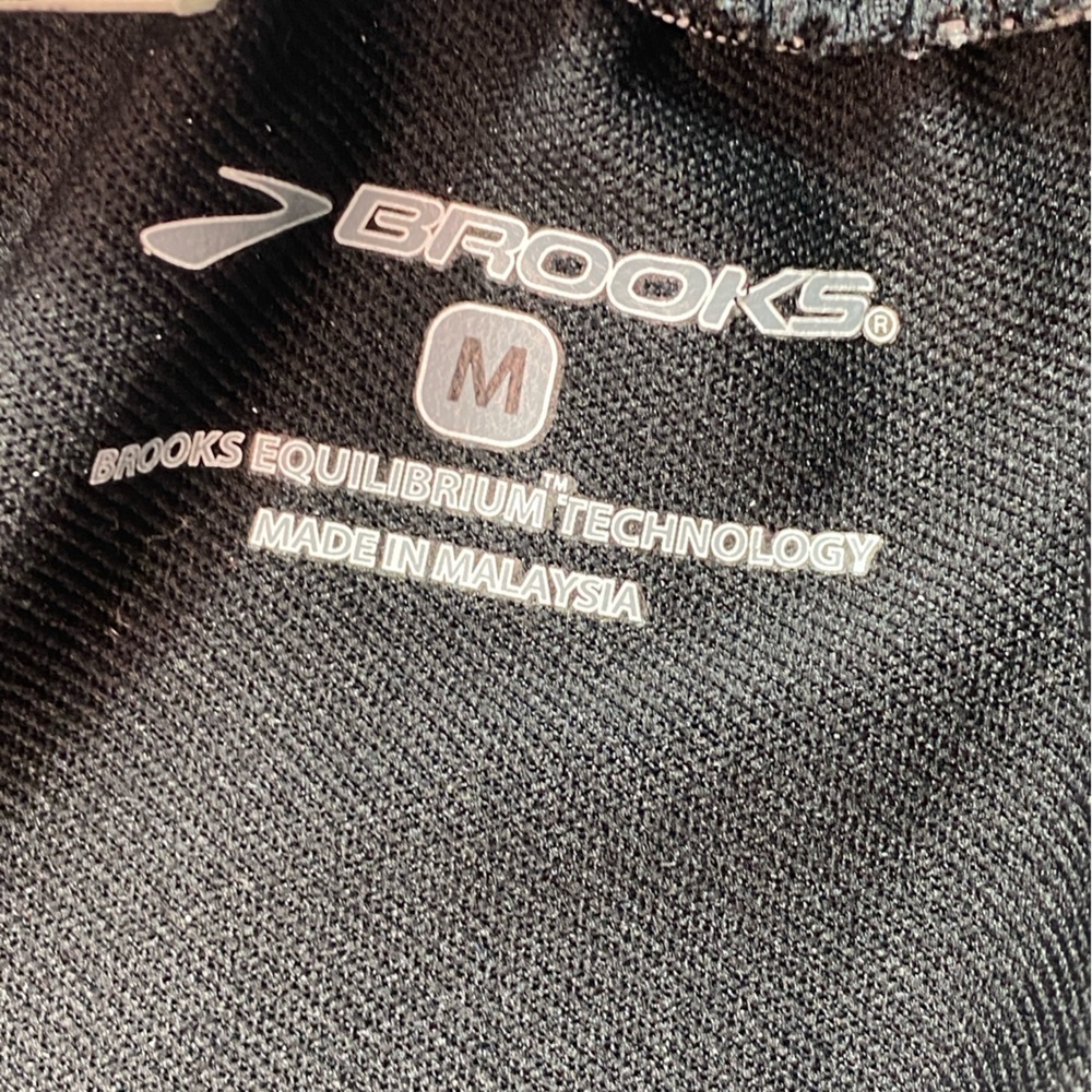 Brooks Athletic Equilibrium Technology Women’s Size Med Pants Reflective Zip Leg - Picture 9 of 12
